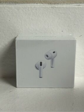 Apple AirPods Pro 3 White Charging Case